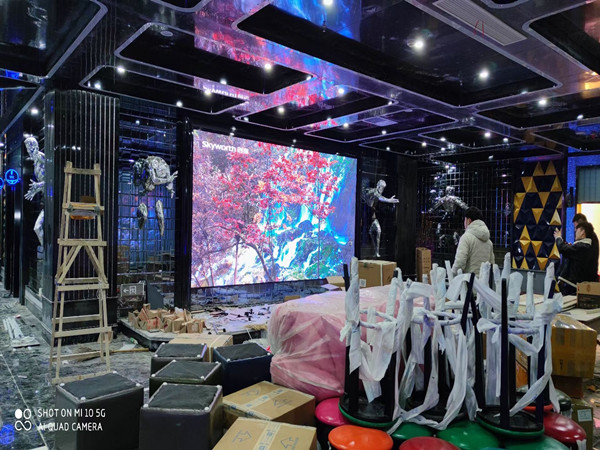 崇信室内P2.5全彩显示屏